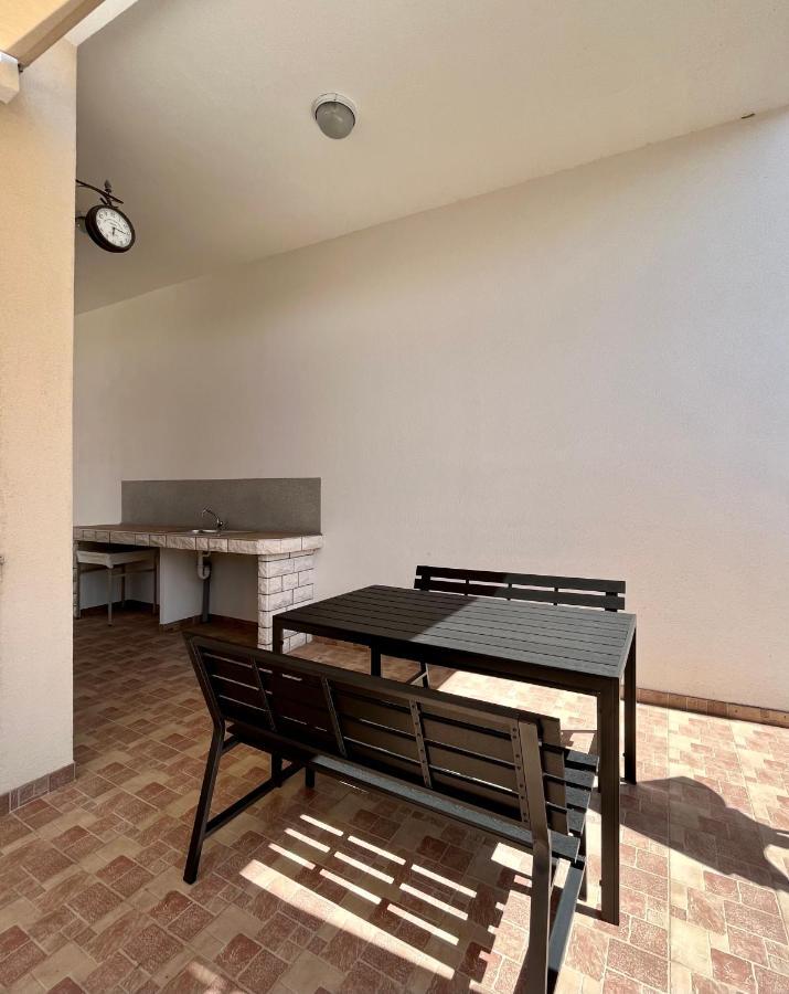 Apartmani Anita Zaboric Εξωτερικό φωτογραφία